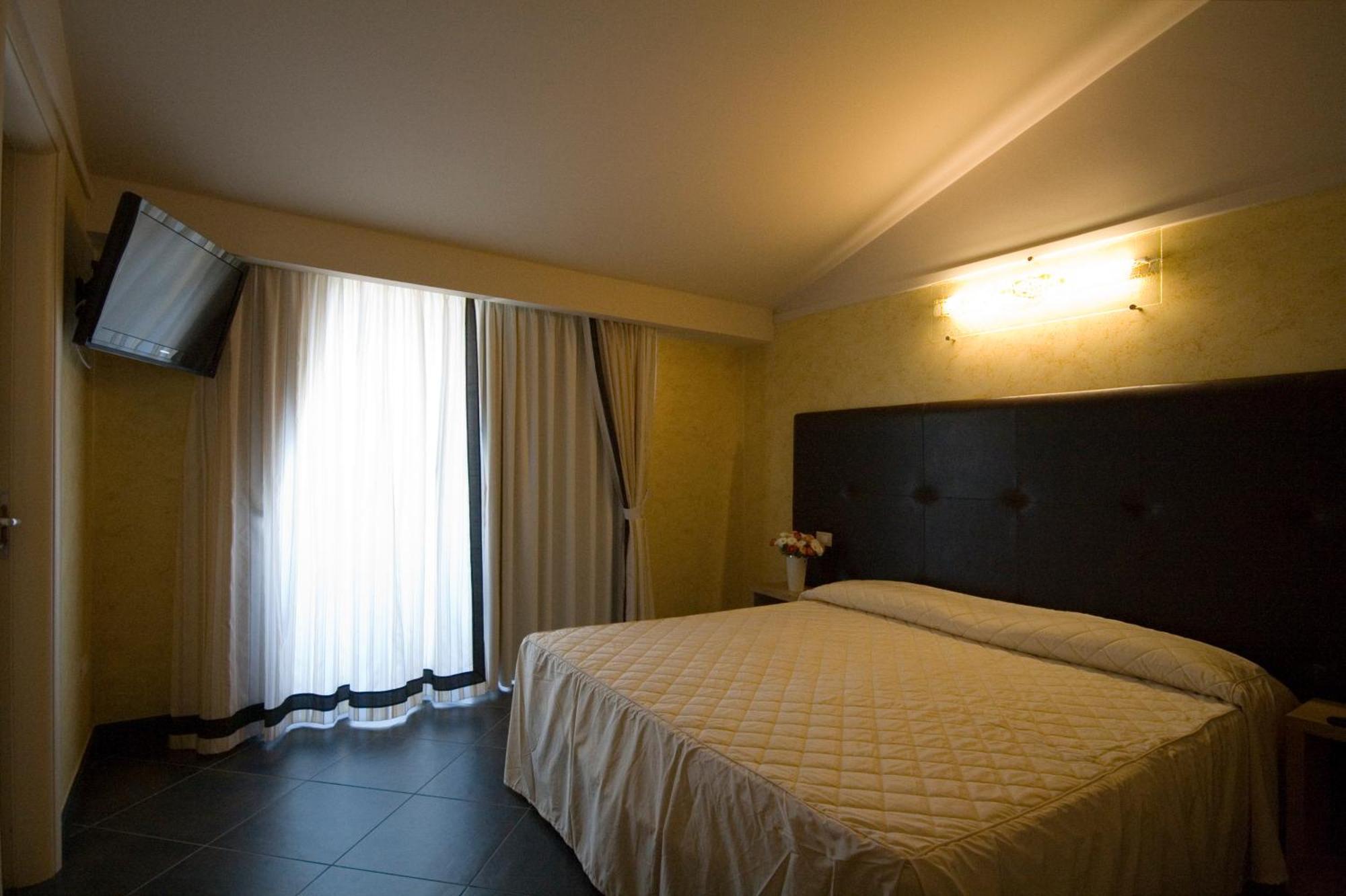 Hotel Briganti Qualiano Værelse billede